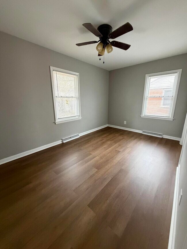 Building Photo - 611 Chestnut St