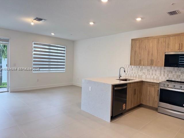Building Photo - 247 SW 169th Ln