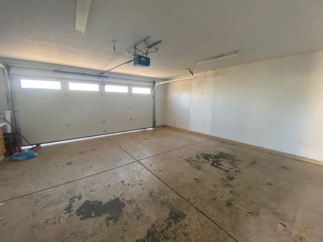 Building Photo - 189 Larsen Cir