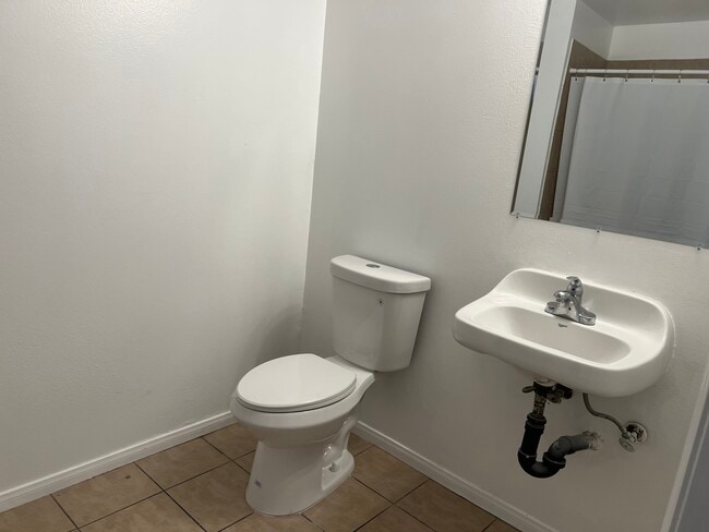 Building Photo - 6640 Irvine Ave