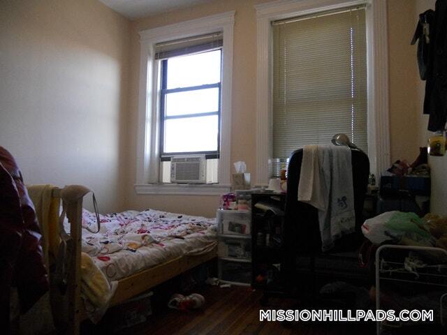 Building Photo - 895 Huntington Ave