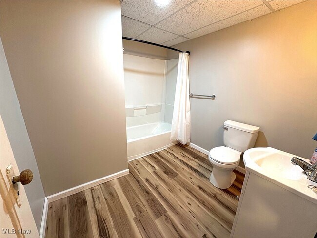 Building Photo - 643 Allegheny St