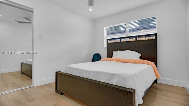 Building Photo - 32 SW 9th St