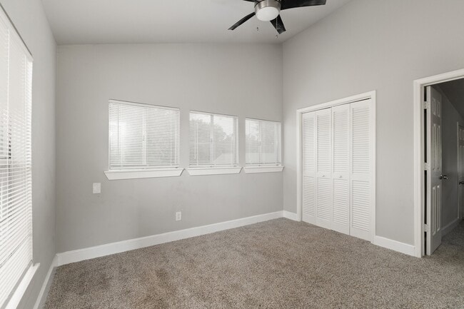 Building Photo - 314 Short St