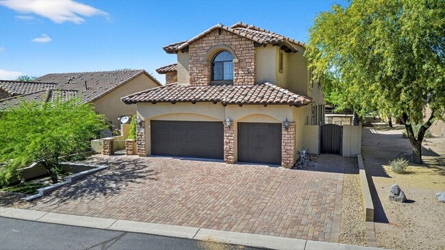 Building Photo - 6932 E Pearl St