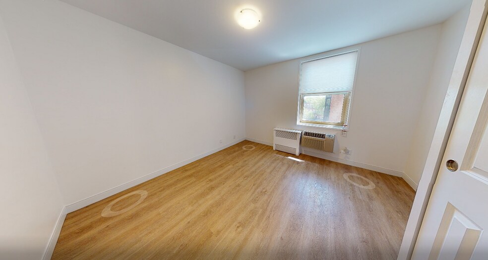 Building Photo - 63 Gordon St