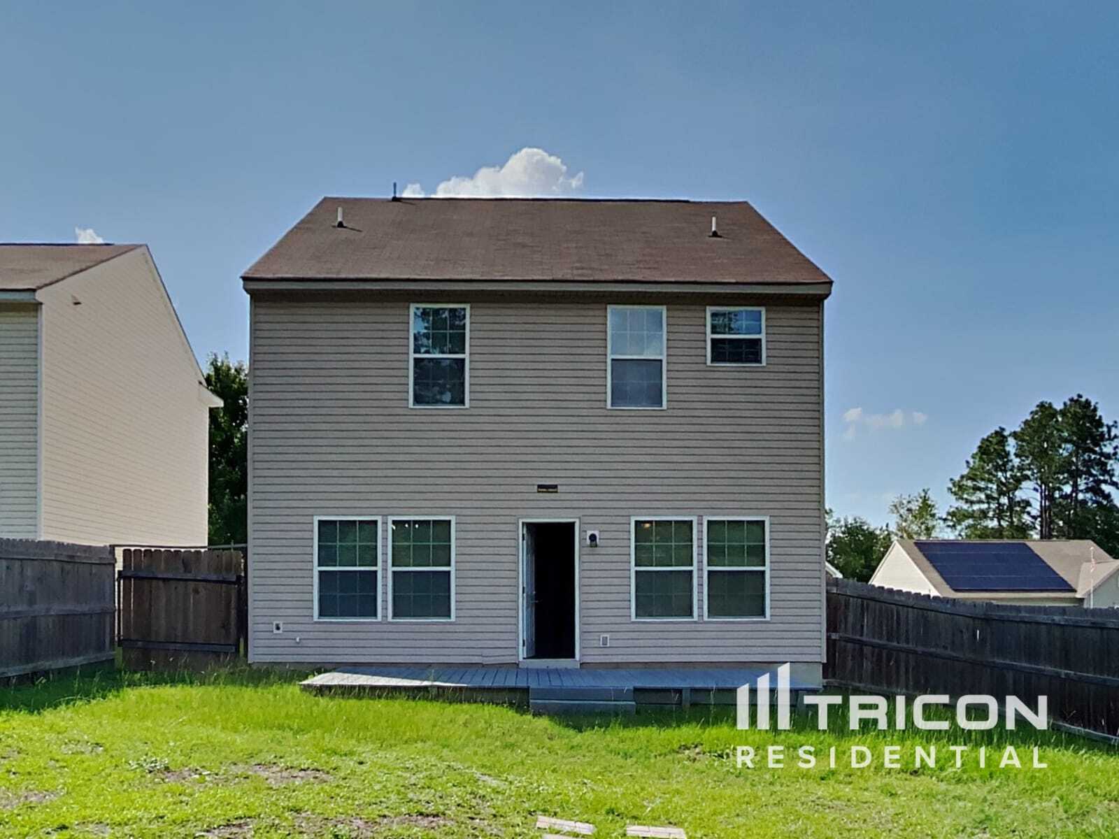 Building Photo - 240 Chesterbrook Ln