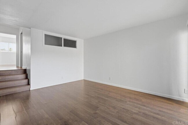 Building Photo - 2266 Grand Ave