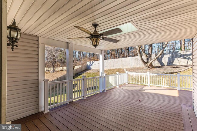 Building Photo - 7716 Green Garland Dr