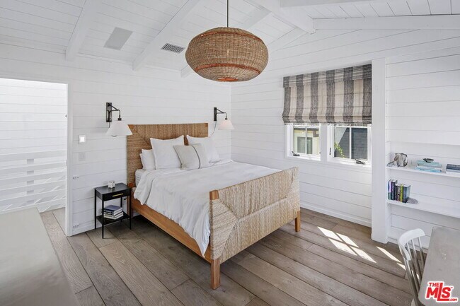 Building Photo - 821 Nowita Pl