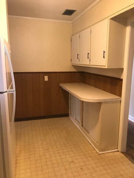 Building Photo - 106 Rosewood Dr