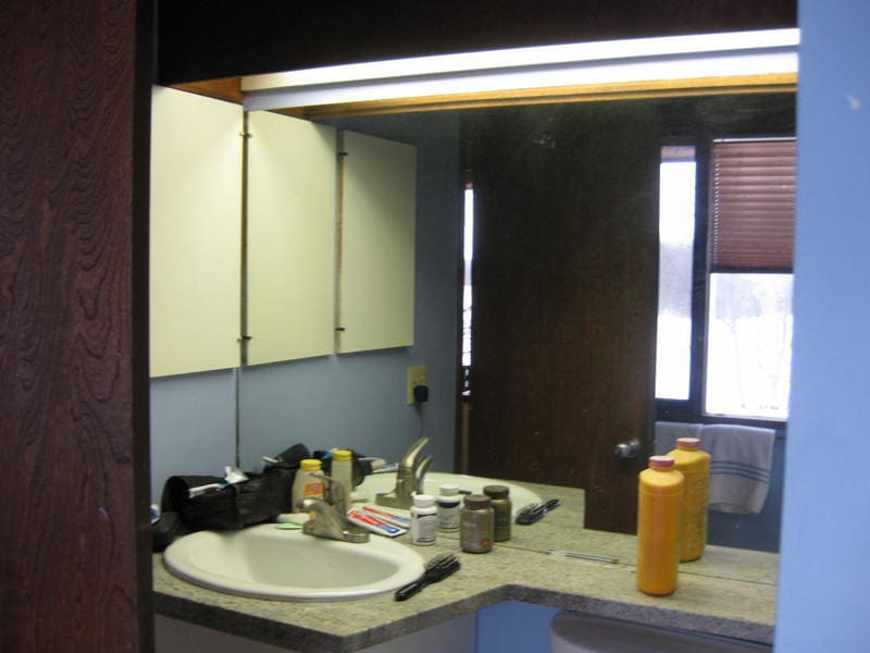 Building Photo - 27 Spruce Ln