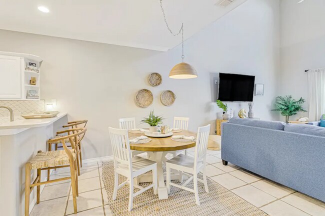 Dining - 14861 S Padre Island Dr