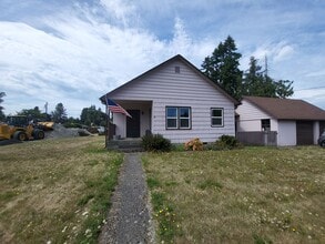 Building Photo - 2 Bedroom 1 Bath in Centralia