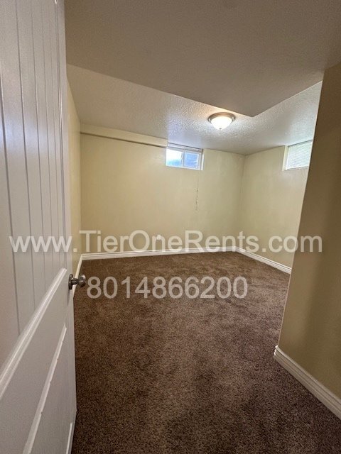 Building Photo - NO DEPOSIT option available for qualified renters!