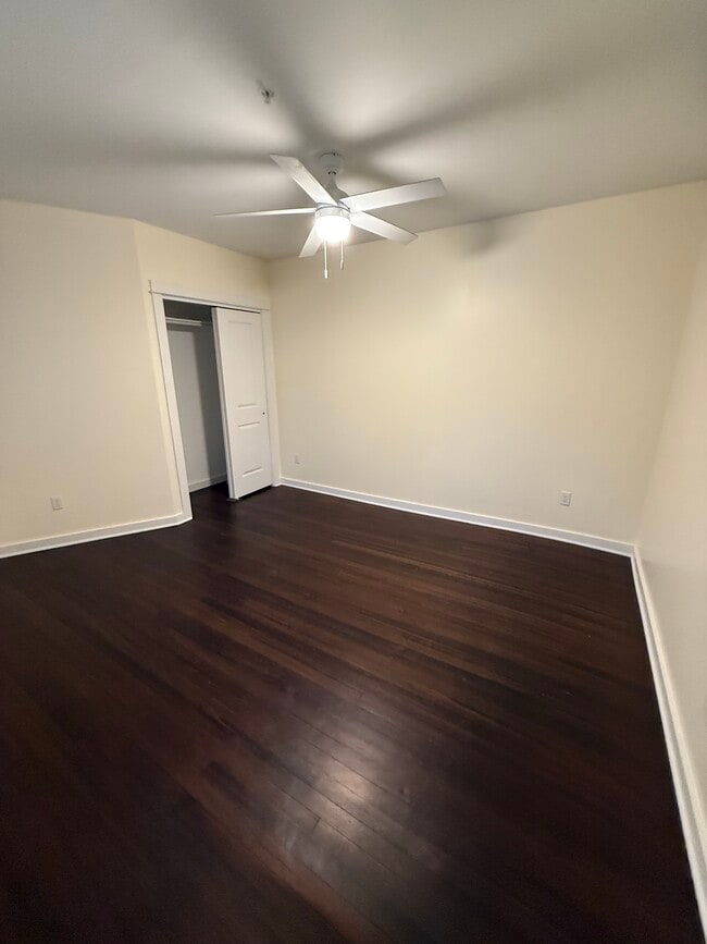 Building Photo - Busy Corner