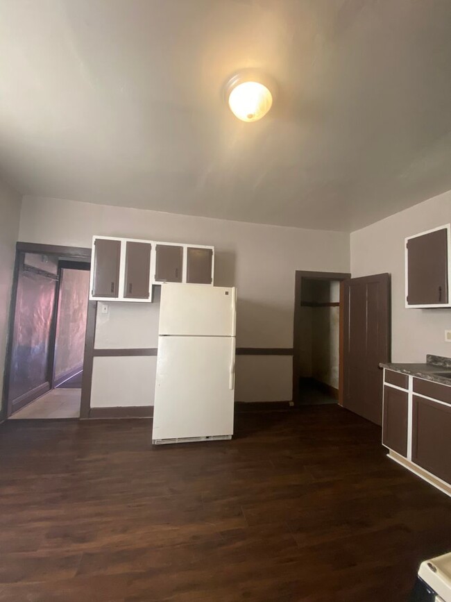 Building Photo - Renovated home in Braddock 2 bedroom Secti...