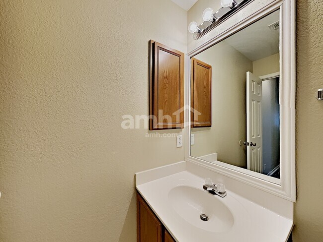 Building Photo - 10124 Del Lago Ct