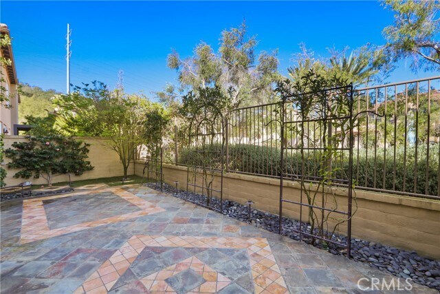 Building Photo - 22 Via Almeria