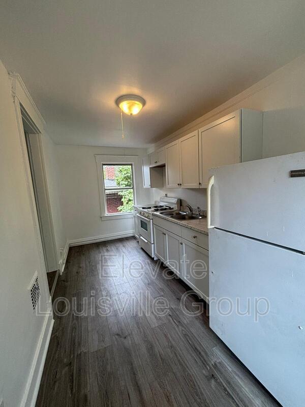 Building Photo - 1123 S Brook St