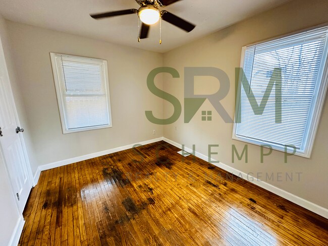 Building Photo - Updated 4BR house in Taylor Berry Neighborhood