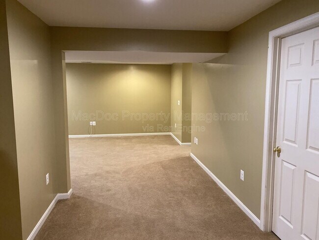 Building Photo - 121 Riggs Rd