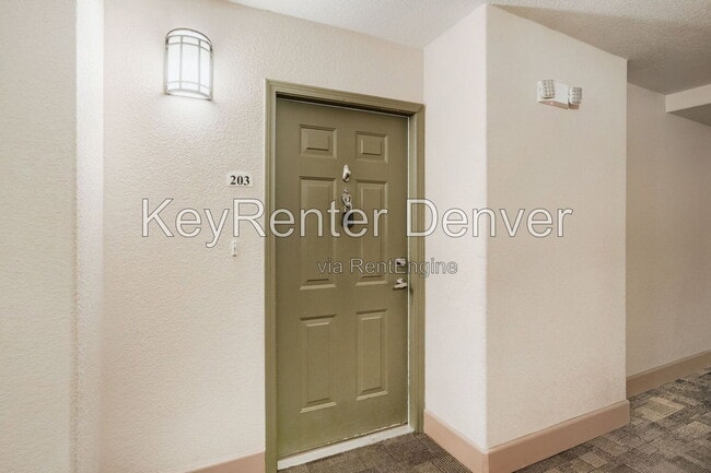 Building Photo - 15455 Canyon Rim Dr