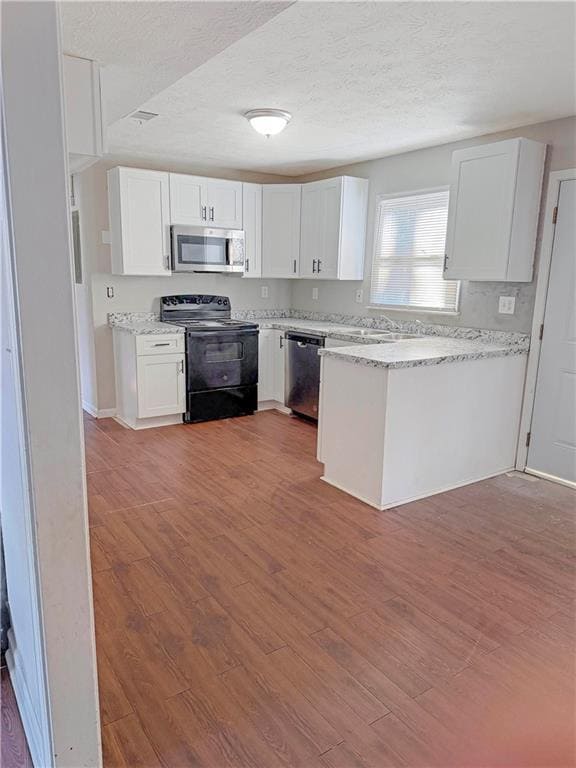 Building Photo - 5161 Ridge Forest Dr