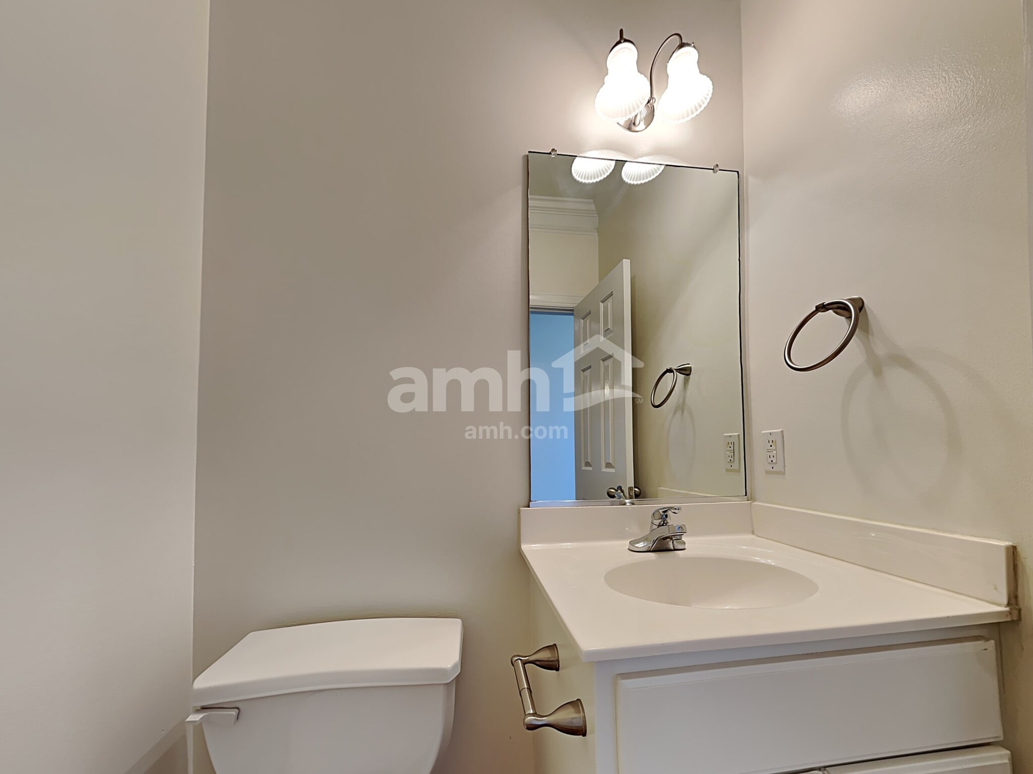 Building Photo - 1513 Bowmore Pl