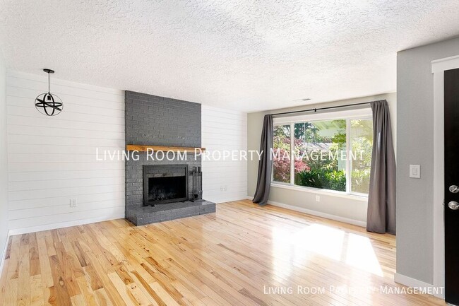 Building Photo - 2012 SE 138th Ct