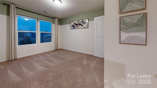 Building Photo - 2888 Yeager Dr NW