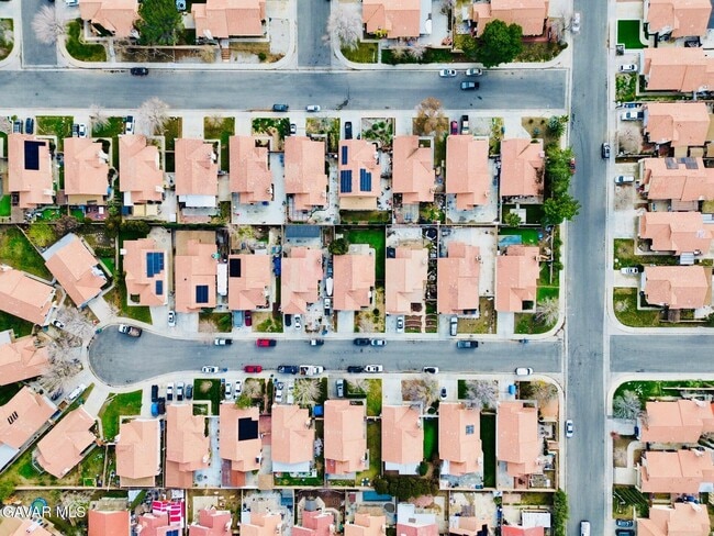 Building Photo - 3220 E Ave S2