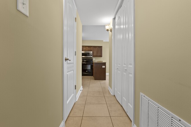 Building Photo - 149 Regency Point Path