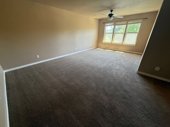 Building Photo - 2948 NE Conners Ave