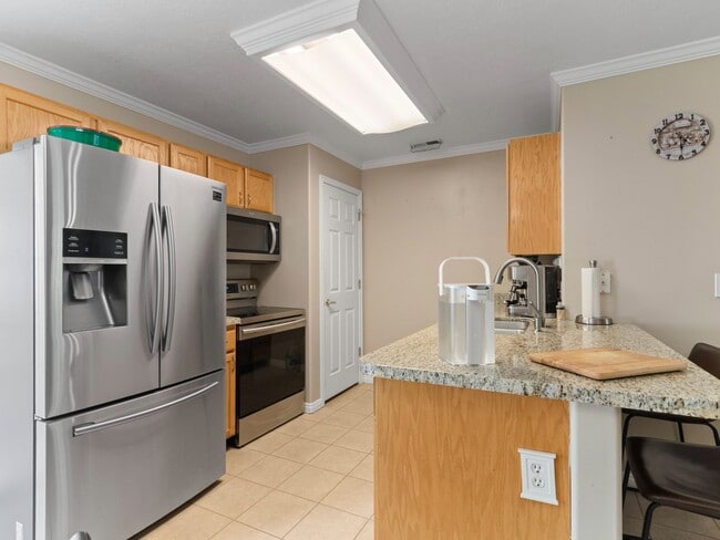 Building Photo - 1546 W Compass Pt Ln