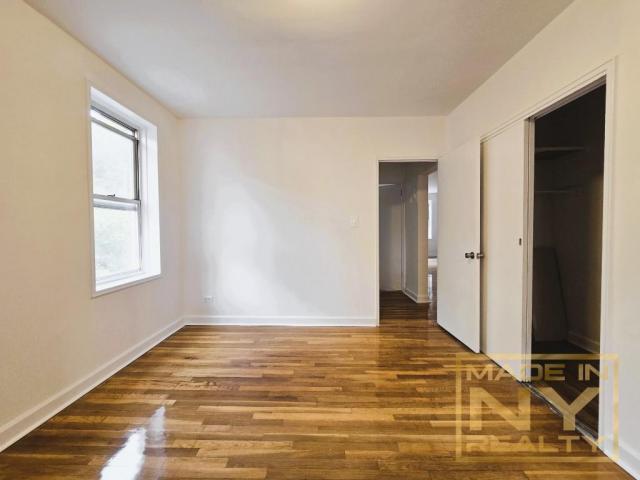 Building Photo - 2 bedroom in REGO PARK NY 11374