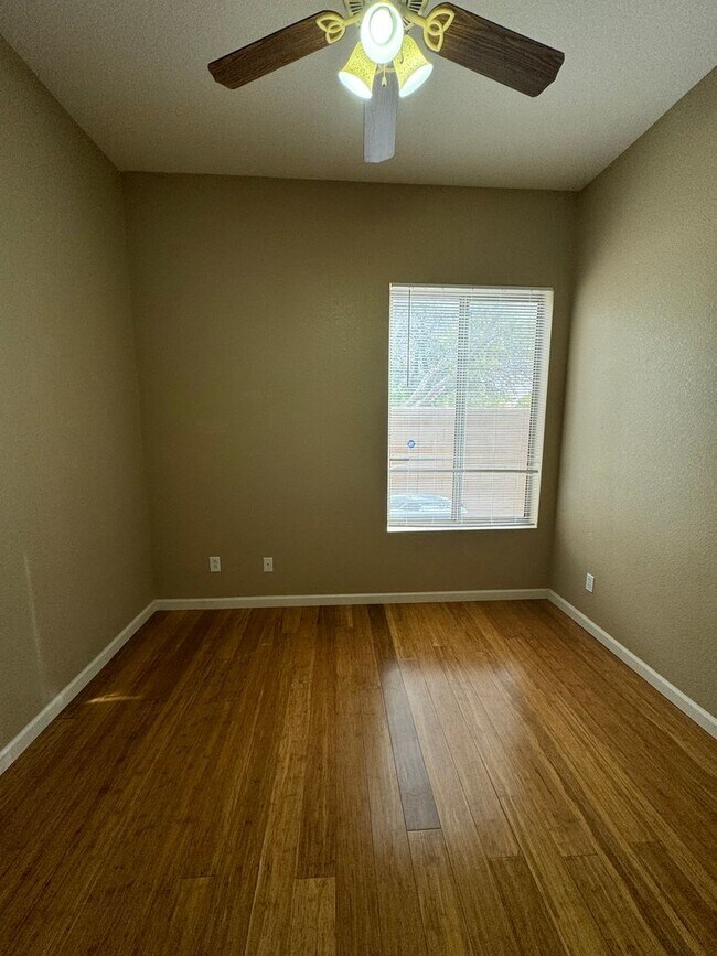 Building Photo - 5415 W Buffalo St