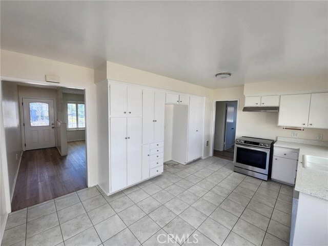 Building Photo - 5641 Tilburg Dr