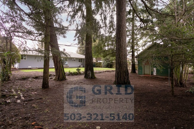 Building Photo - Spacious 3 Bedroom Ranch Home in SE Portland!