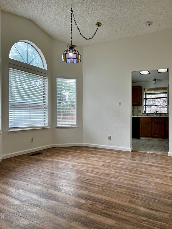 Building Photo - 1411 Ambassador Drive - Located in Northwe...