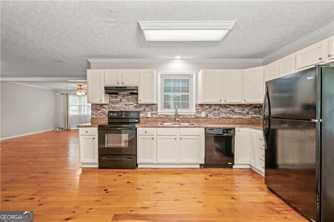 Building Photo - 39 Jim Ln SE