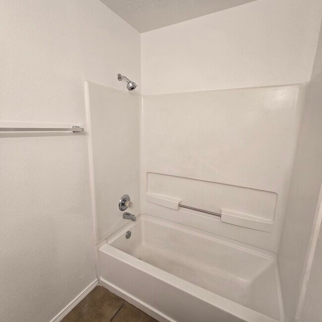 Building Photo - 8204 Tangerine Pl NW