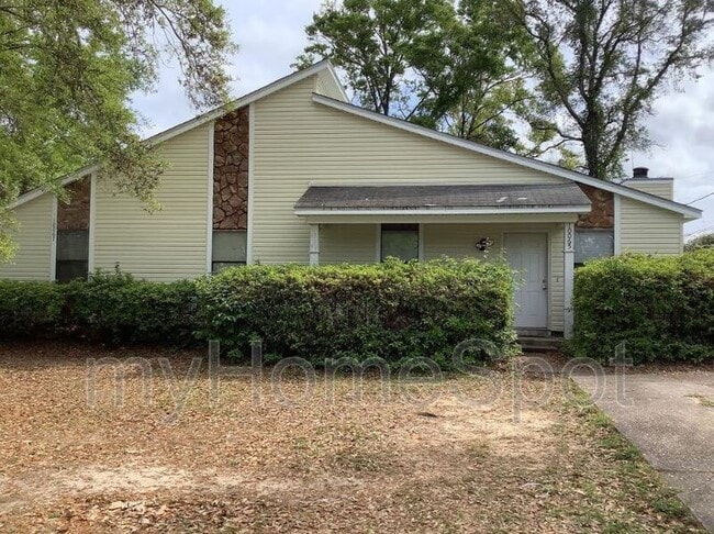 Primary Photo - 10065 Hillview Dr