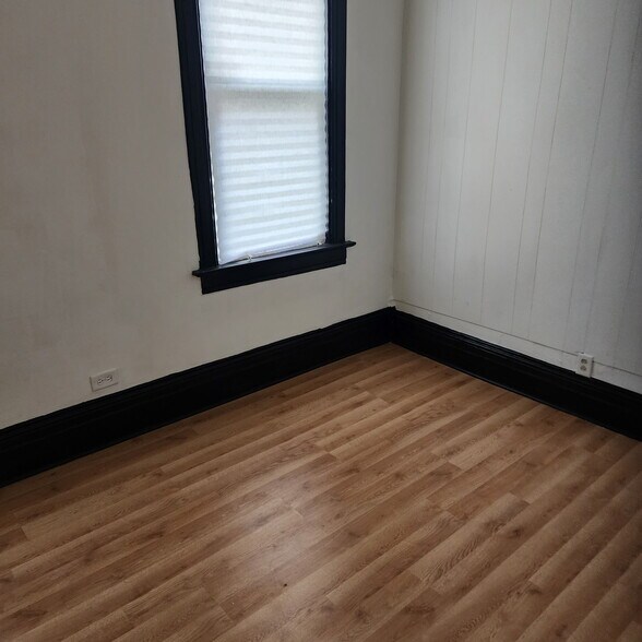 Building Photo - 1528 Thorn St