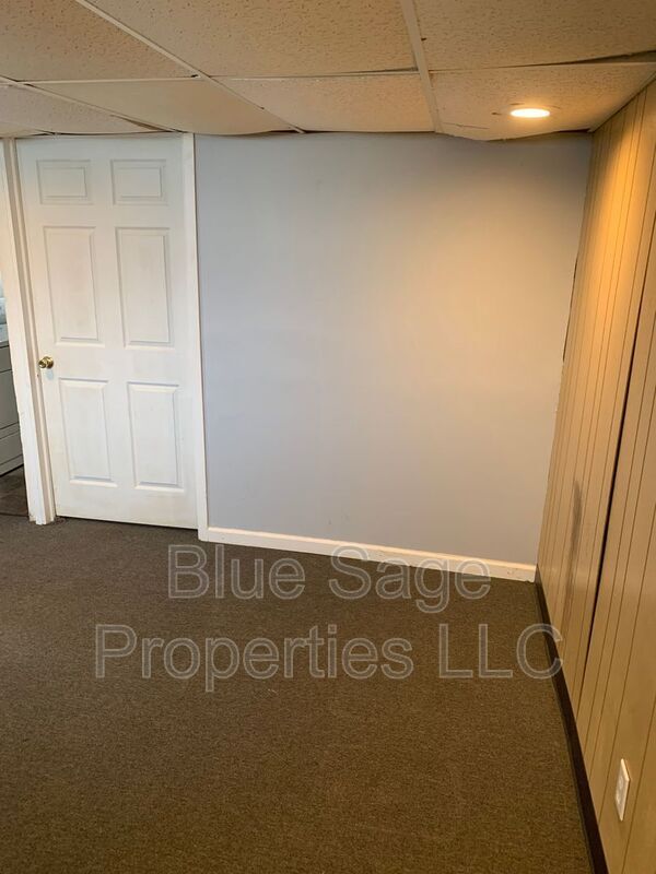 Building Photo - 2203 Bond Ave