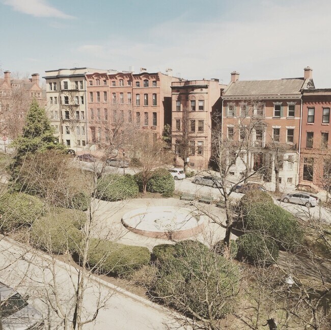 Building Photo - 1608 Park Ave