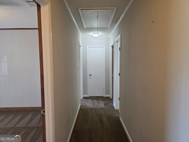 Building Photo - 406 Hickory St