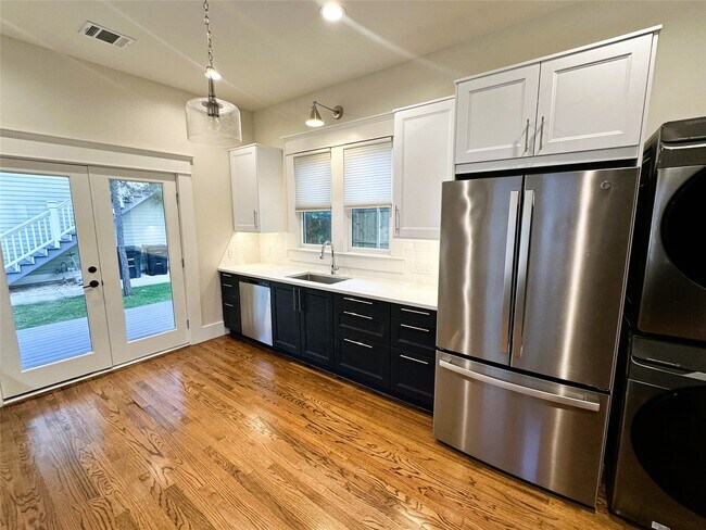 Building Photo - 540 Harvard St