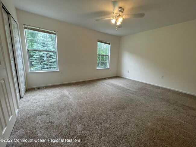 Building Photo - 694 Darlington Dr
