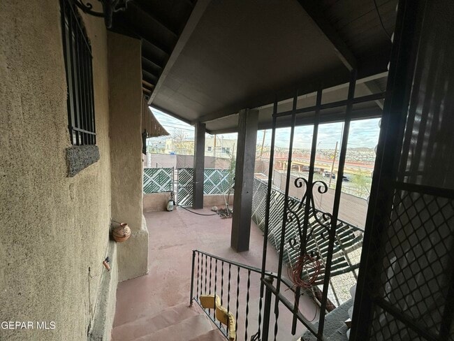 Building Photo - 1546 Upson Dr